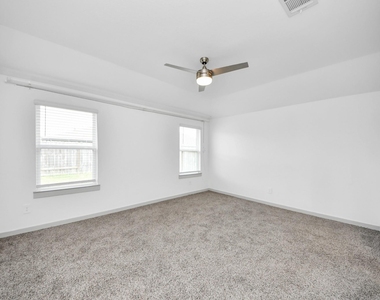 7007 Fleetwood Crescent Way - Photo Thumbnail 14