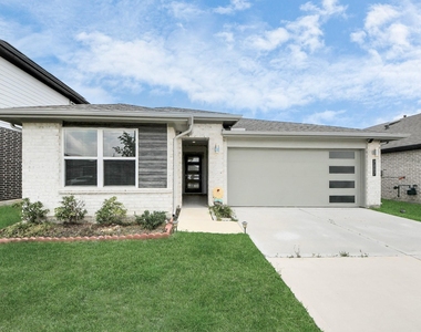 7007 Fleetwood Crescent Way - Photo Thumbnail 38
