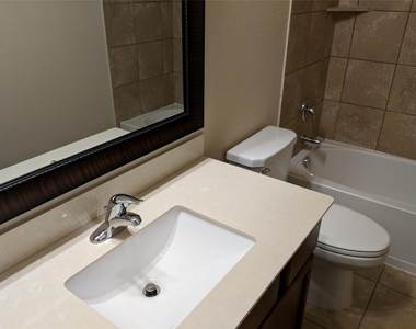 5211 Ivory Glass Drive - Photo Thumbnail 16