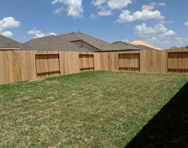 5211 Ivory Glass Drive - Photo Thumbnail 18