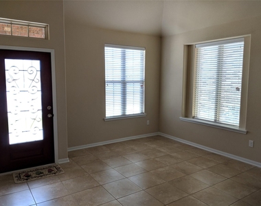 5211 Ivory Glass Drive - Photo Thumbnail 3