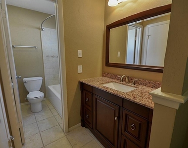 5831 Culross Close - Photo Thumbnail 8