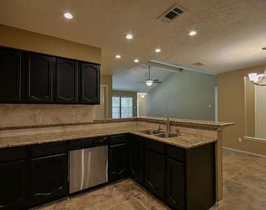 5831 Culross Close - Photo Thumbnail 5
