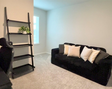 8320 Bristlecone Pine Way - Photo Thumbnail 19