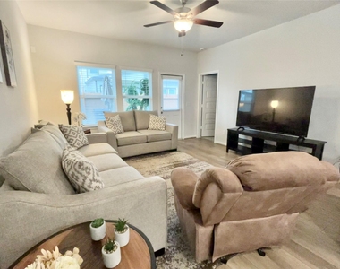 8320 Bristlecone Pine Way - Photo Thumbnail 6
