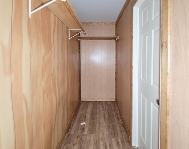 20272 Forest Woods Lane - Photo Thumbnail 10