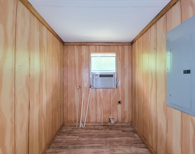 20272 Forest Woods Lane - Photo Thumbnail 13