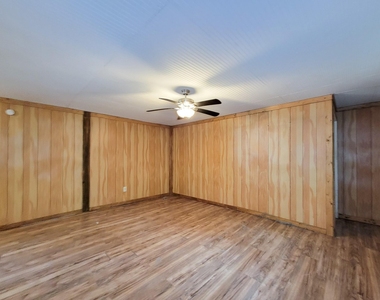 20272 Forest Woods Lane - Photo Thumbnail 6