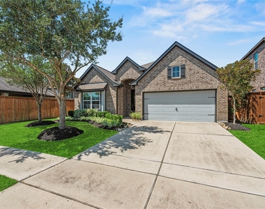 11211 Puckett River Drive - Photo Thumbnail 5