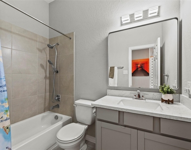 11211 Puckett River Drive - Photo Thumbnail 8