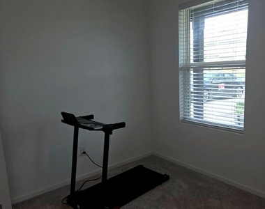 3323 Silvery Bryum Drive - Photo Thumbnail 11