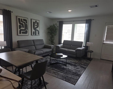 3323 Silvery Bryum Drive - Photo Thumbnail 4