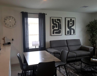3323 Silvery Bryum Drive - Photo Thumbnail 5