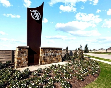 3323 Silvery Bryum Drive - Photo Thumbnail 13