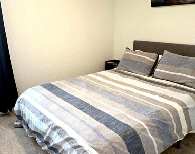 3323 Silvery Bryum Drive - Photo Thumbnail 9