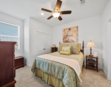 7907 Starfish Arbor Drive - Photo Thumbnail 9