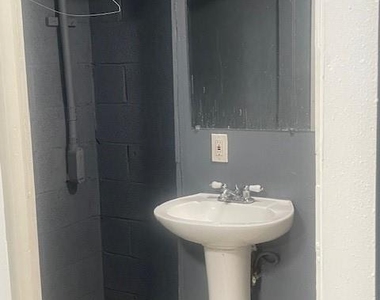 2631 Oakcliff Street - Photo Thumbnail 10