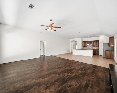 3802 Windmill Links Drive - Photo Thumbnail 11