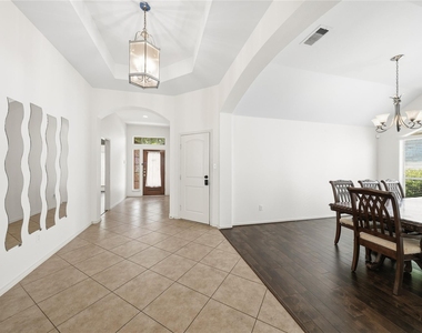3802 Windmill Links Drive - Photo Thumbnail 4