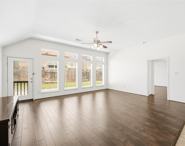 3802 Windmill Links Drive - Photo Thumbnail 12