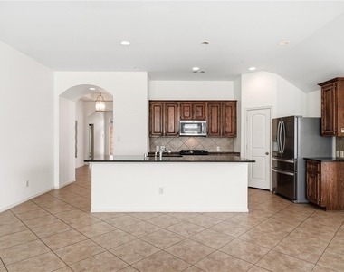 3802 Windmill Links Drive - Photo Thumbnail 7