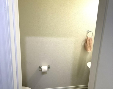 15823 Vanderpool River Drive - Photo Thumbnail 11