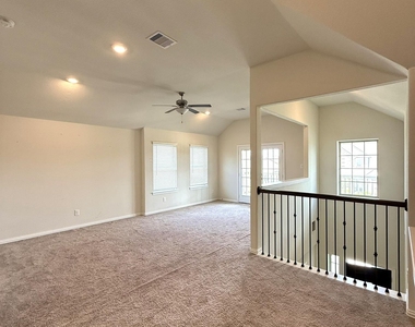 15823 Vanderpool River Drive - Photo Thumbnail 16
