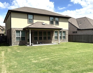15823 Vanderpool River Drive - Photo Thumbnail 25