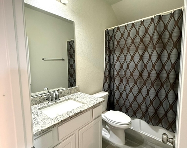 15823 Vanderpool River Drive - Photo Thumbnail 20