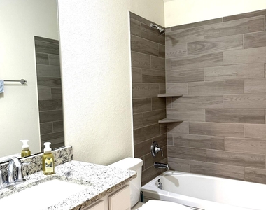 15823 Vanderpool River Drive - Photo Thumbnail 23