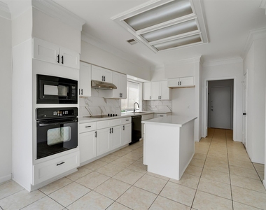 1127 Gloria Court - Photo Thumbnail 22