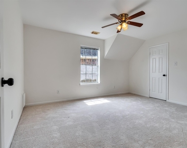 1127 Gloria Court - Photo Thumbnail 43