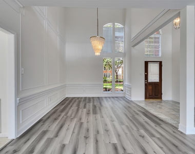 1127 Gloria Court - Photo Thumbnail 14