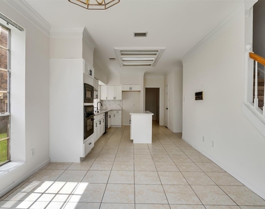 1127 Gloria Court - Photo Thumbnail 21