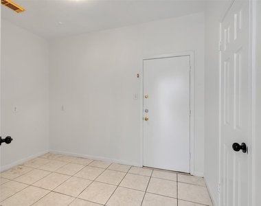 1127 Gloria Court - Photo Thumbnail 25