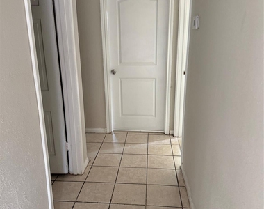 1209 Glenn Avenue - Photo Thumbnail 6