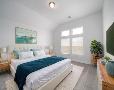 217 Catalina Cove Dr - Photo Thumbnail 5