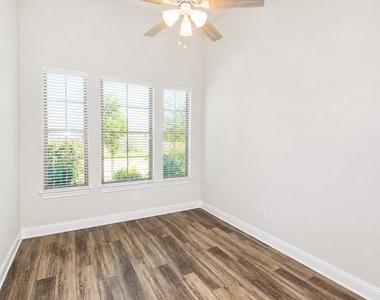 10919 Texas Rose Drive - Photo Thumbnail 4