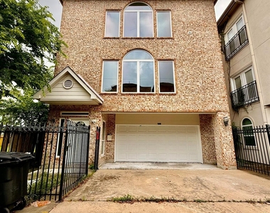 1323 Rosewood Street - Photo Thumbnail 13