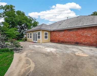 1012 Lilley Road - Photo Thumbnail 23