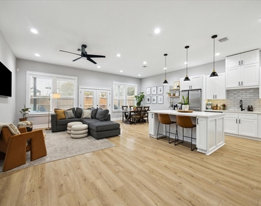 6496 Tc Jester Boulevard - Photo Thumbnail 5