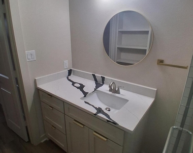 8906 Ilona Lane - Photo Thumbnail 6
