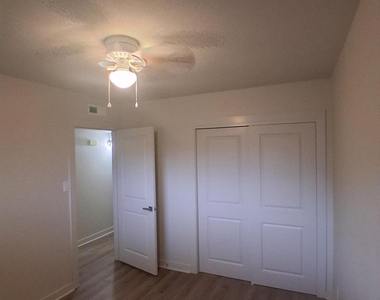 8906 Ilona Lane - Photo Thumbnail 11