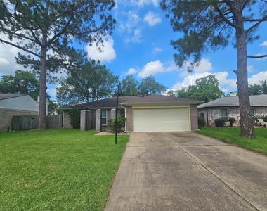 3206 Pebble Lake Drive - Photo Thumbnail 4