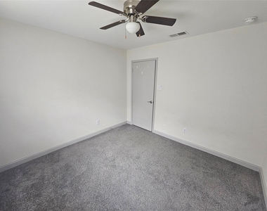 3206 Pebble Lake Drive - Photo Thumbnail 17