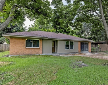 6225 Indigo Street - Photo Thumbnail 2