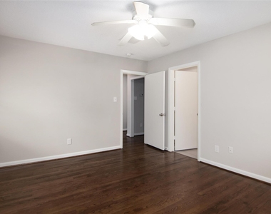 6225 Indigo Street - Photo Thumbnail 6