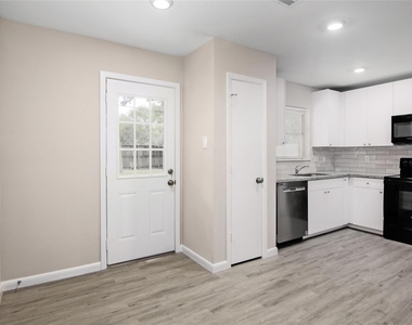 6225 Indigo Street - Photo Thumbnail 23