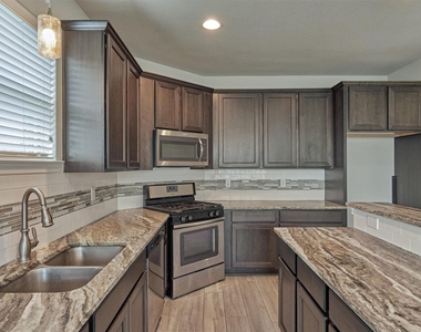 180 Racetrack Lane - Photo Thumbnail 3