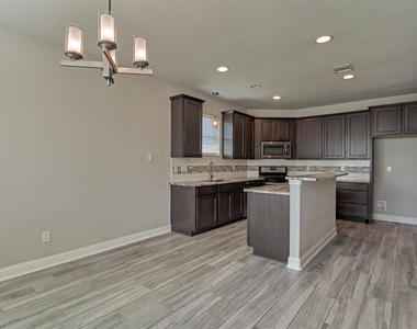 180 Racetrack Lane - Photo Thumbnail 16